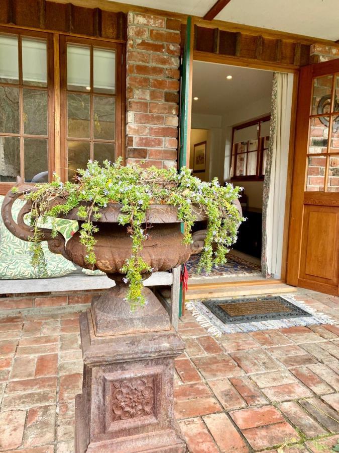 Mill Cottage - Boutique Accommodation And Garden Akaroa Kültér fotó