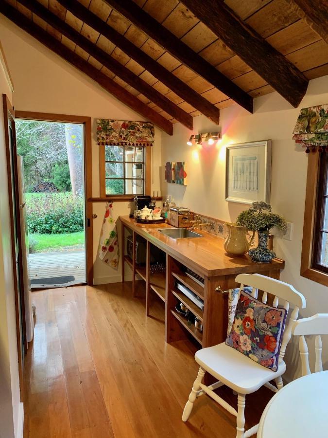 Mill Cottage - Boutique Accommodation And Garden Akaroa Kültér fotó