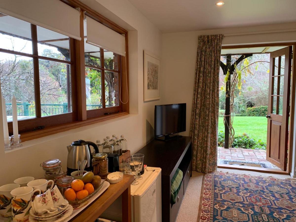 Mill Cottage - Boutique Accommodation And Garden Akaroa Kültér fotó